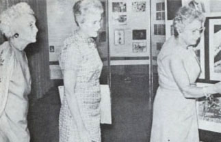 Three women who have influenced the BPA for many years view the 1972 Salon – Stella Zimmer, Anne Shiras and Marie Ikenberg Lindberg.